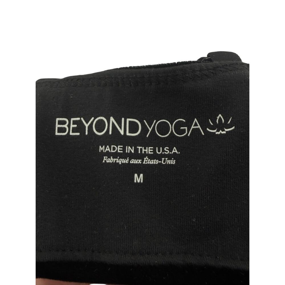 NWT Beyond Yoga Velvet Motion Bra Gym Cropped Top Black Workout Size Medium - Picture 11 of 14